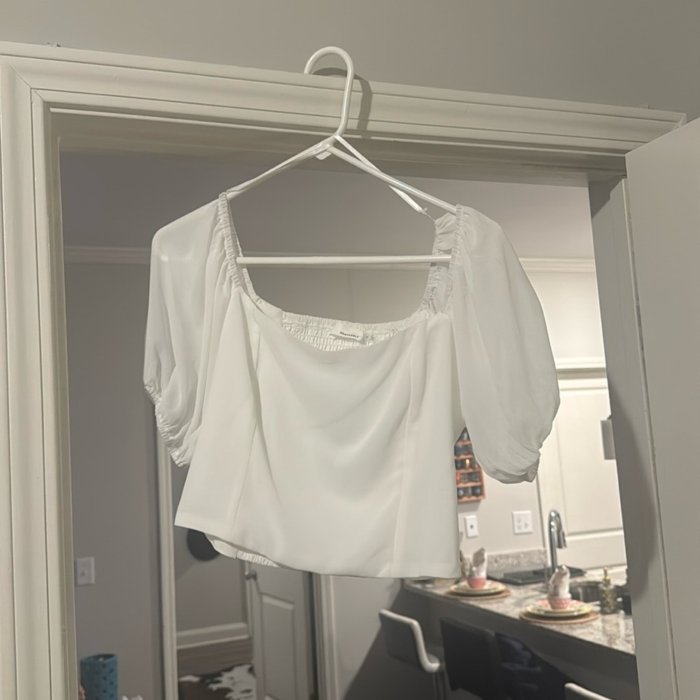 Crop top.